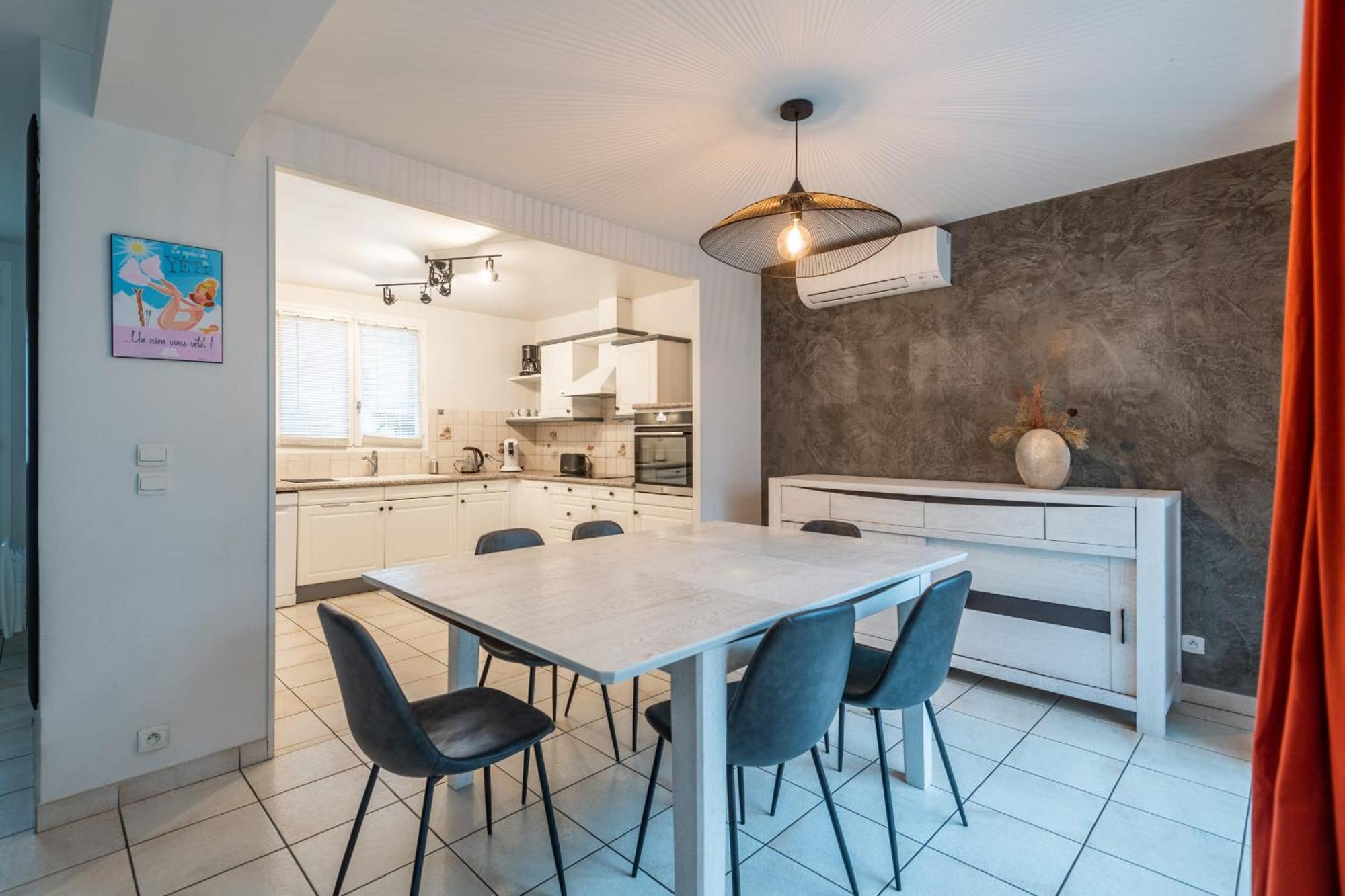 Вилла Alpiloc - Town House With Garden And Winter Lounge Анси Экстерьер фото
