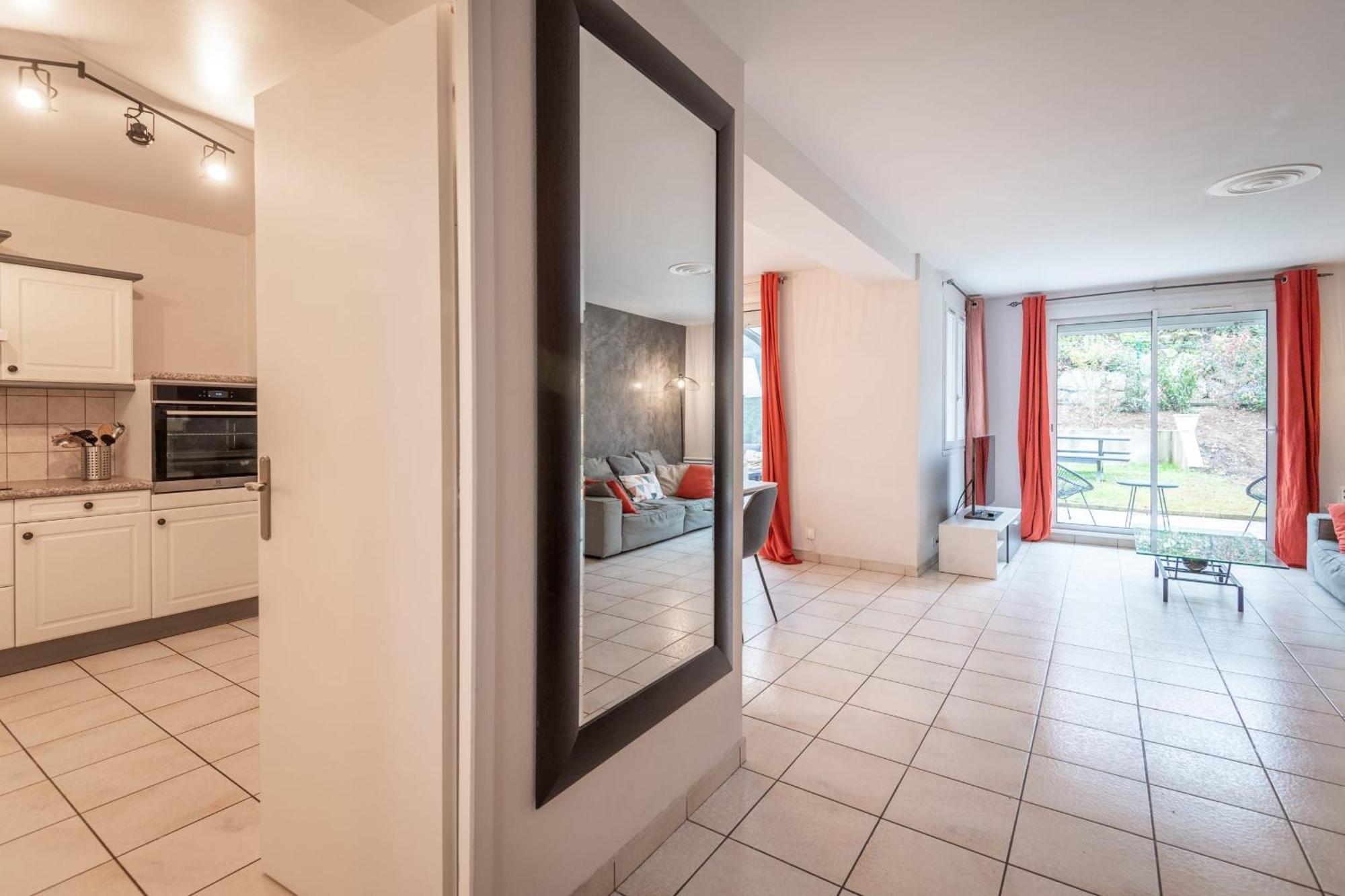 Вилла Alpiloc - Town House With Garden And Winter Lounge Анси Экстерьер фото
