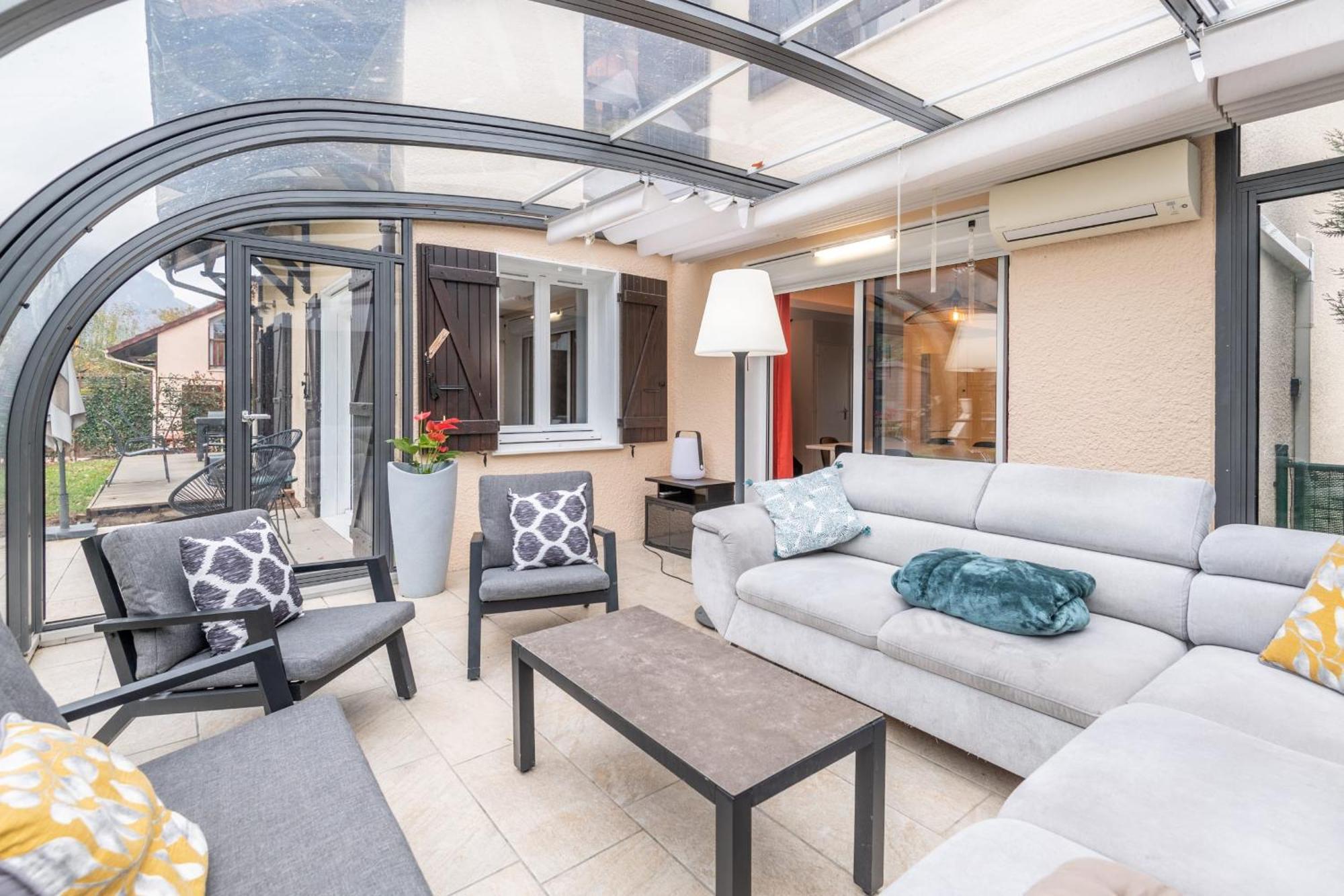 Вилла Alpiloc - Town House With Garden And Winter Lounge Анси Экстерьер фото